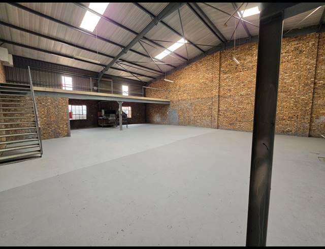 450M² FACTORY TO LET IN ANDERBOLT